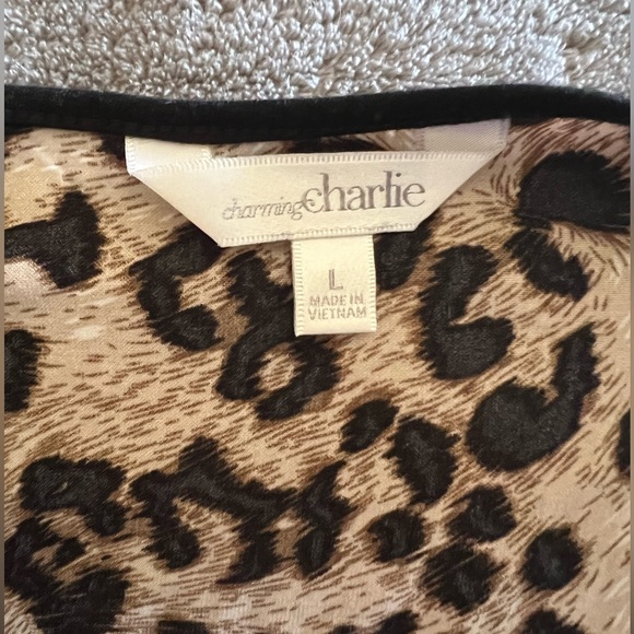 Women’s lightweight, soft lavender t-shirt. Women’s lightweight leopard print Lg - Picture 10 of 11